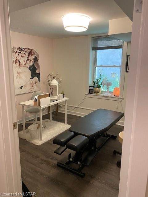 280 Queens Avenue - Photo 1