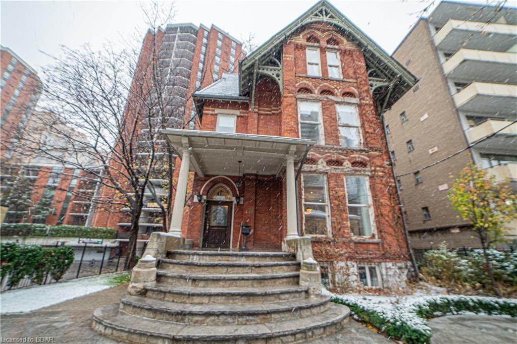 441 Jarvis Street - Photo 1