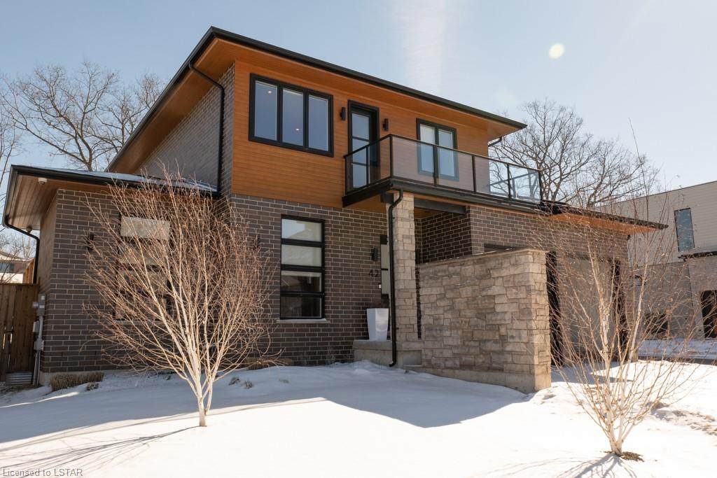 567 Rosecliffe Terrace - Photo 1