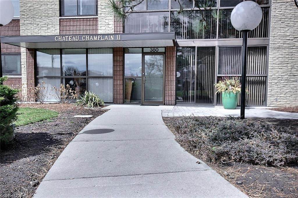380 Champlain Boulevard - Photo 1