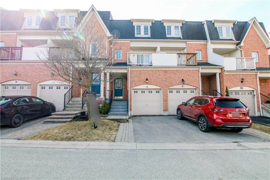 15 Sprucedale Way - Photo 1