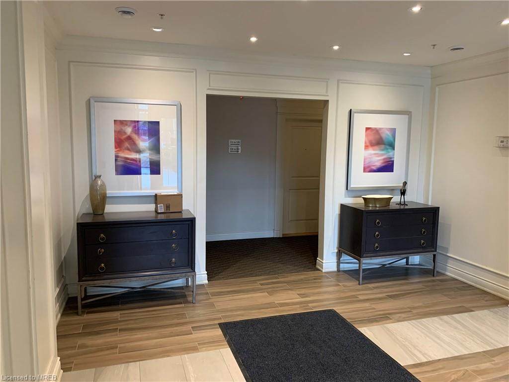 1077 Gordon Street - Photo 1