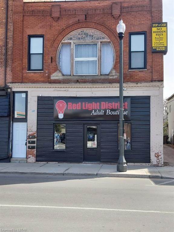692 Dundas Street - Photo 1
