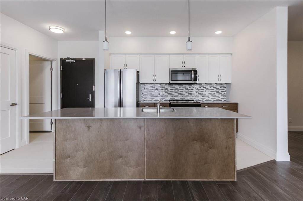 399 Queen Street - Photo 1