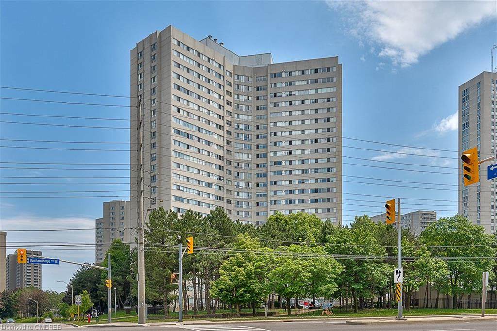 3700 Kaneff Crescent - Photo 1