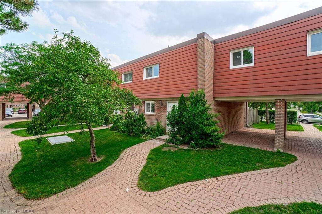 19 Tealham Drive - Photo 1