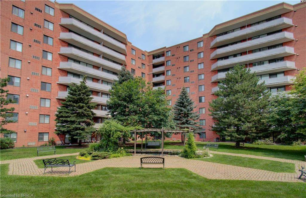 9 Bonheur Court - Photo 1