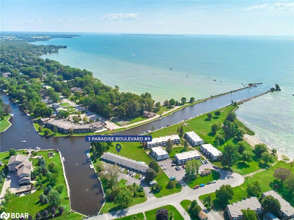 3 Paradise Boulevard - Photo 1