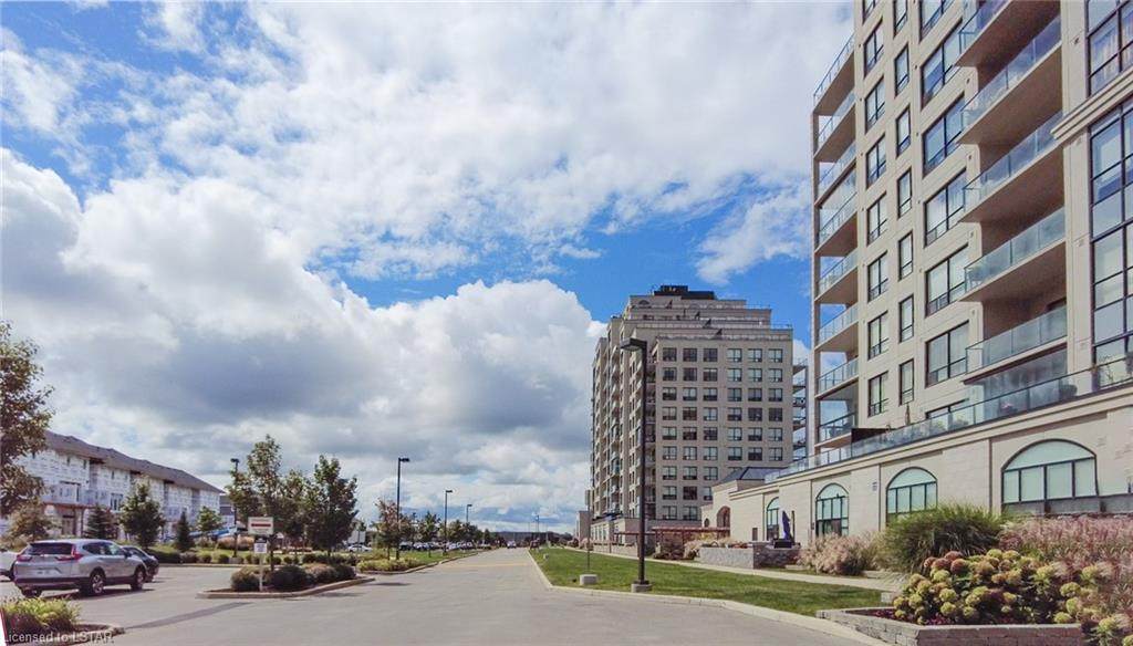 260 Villagewalk Boulevard - Photo 1