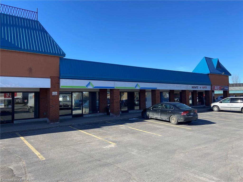 1412 Princess Street - Photo 1