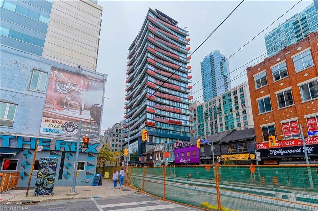 215 Queen Street - Photo 1