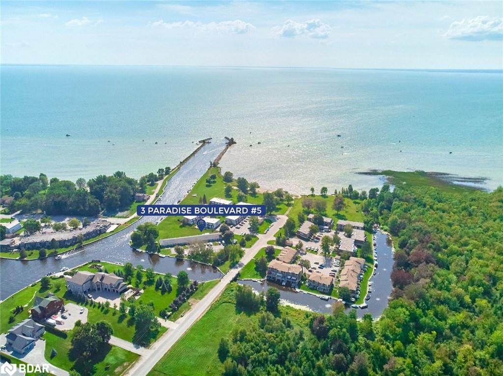 3 Paradise Boulevard - Photo 1