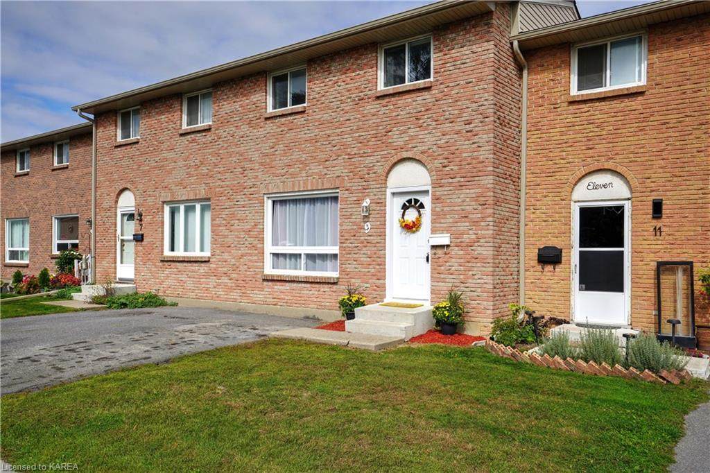 9 Rosemund Crescent - Photo 1