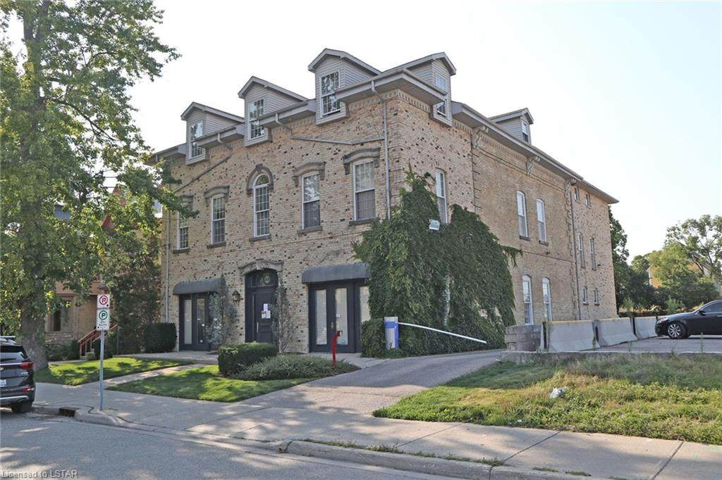 186 Albert Street - Photo 1