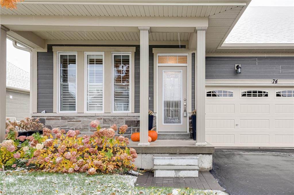 74 Kari Crescent - Photo 1