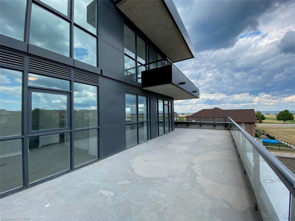 550 North Service Road - Photo 1