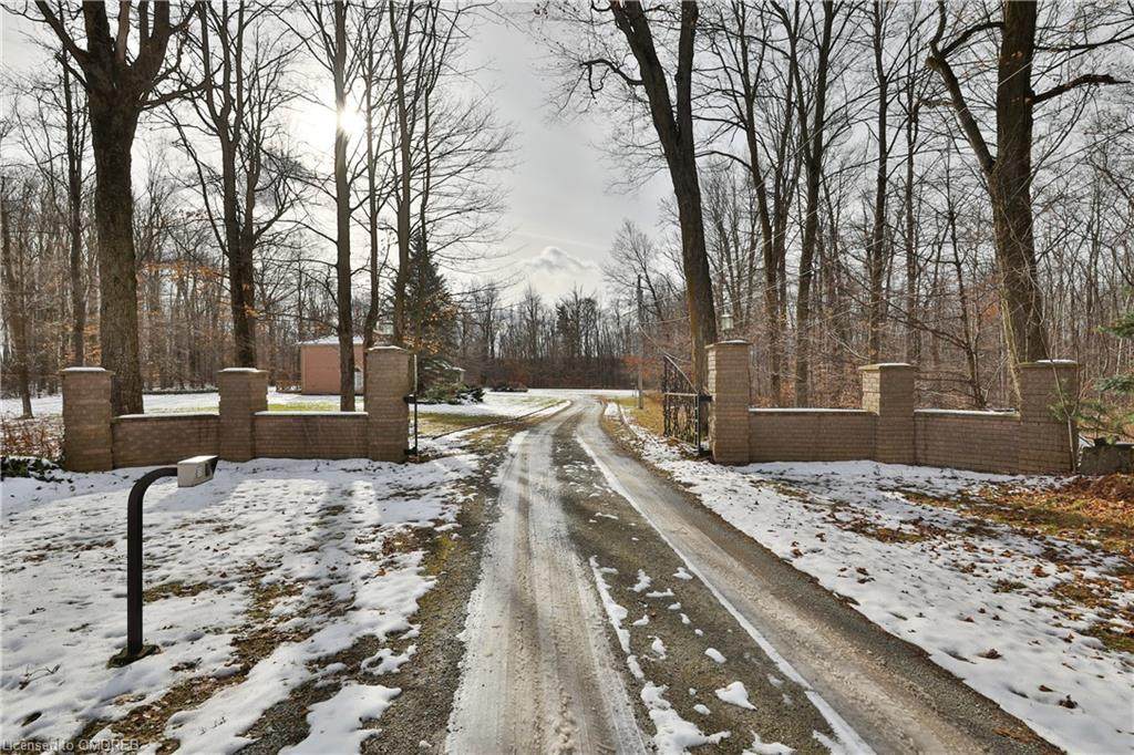 4420 Guelph Line - Photo 1