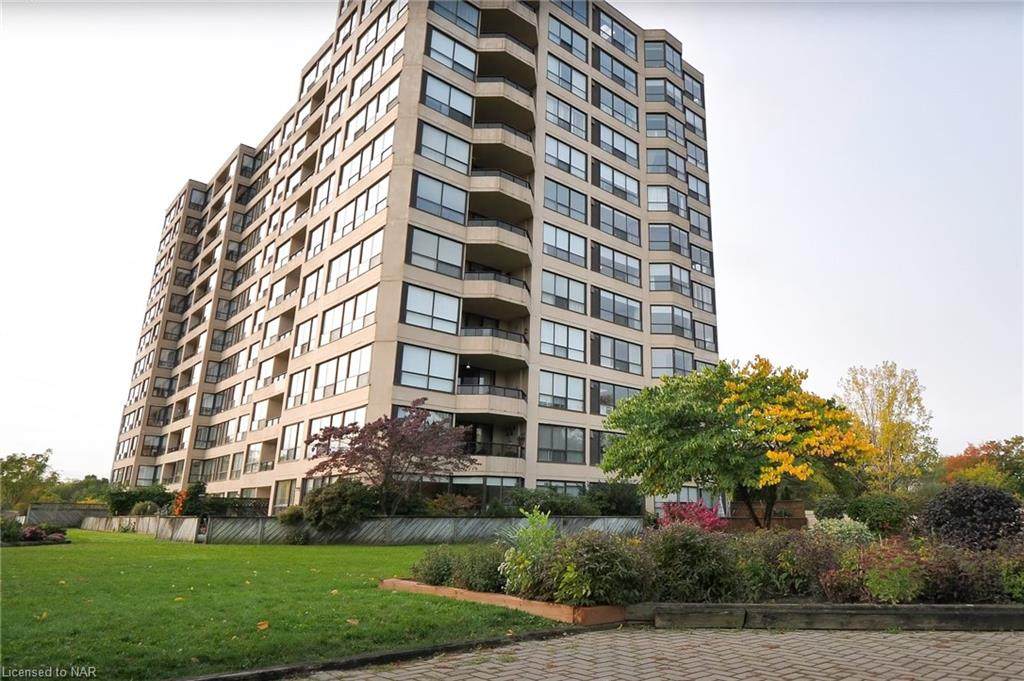 3 Towering Hts Boulevard - Photo 1