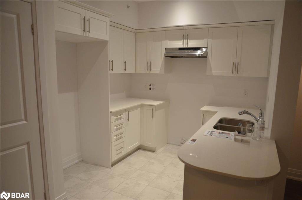 302 Essa Road - Photo 1