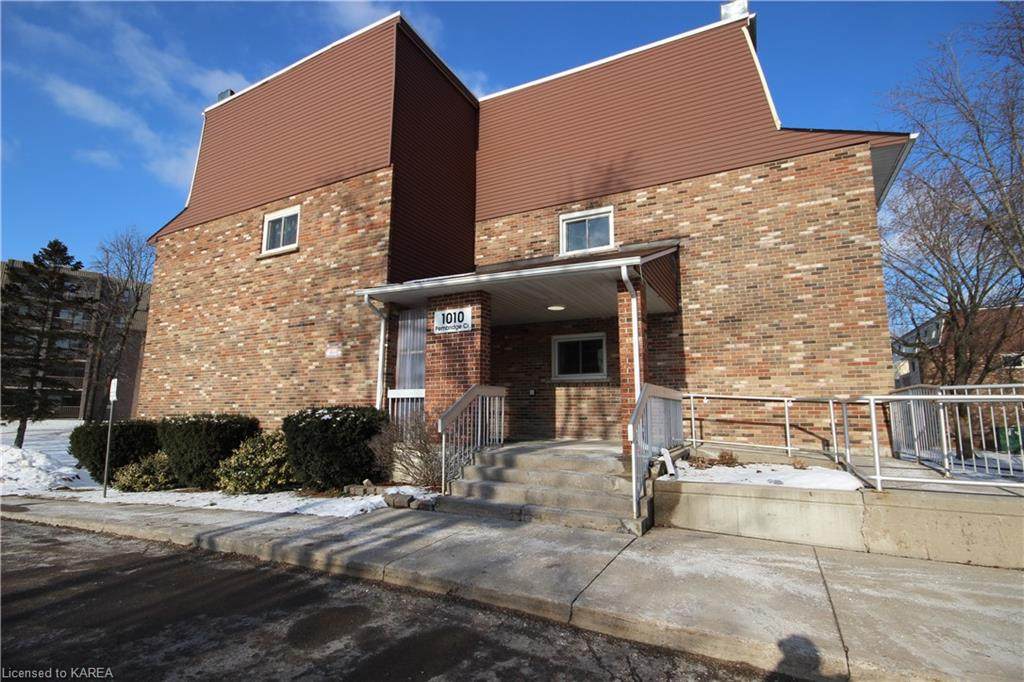 1010 Pembridge Crescent - Photo 1