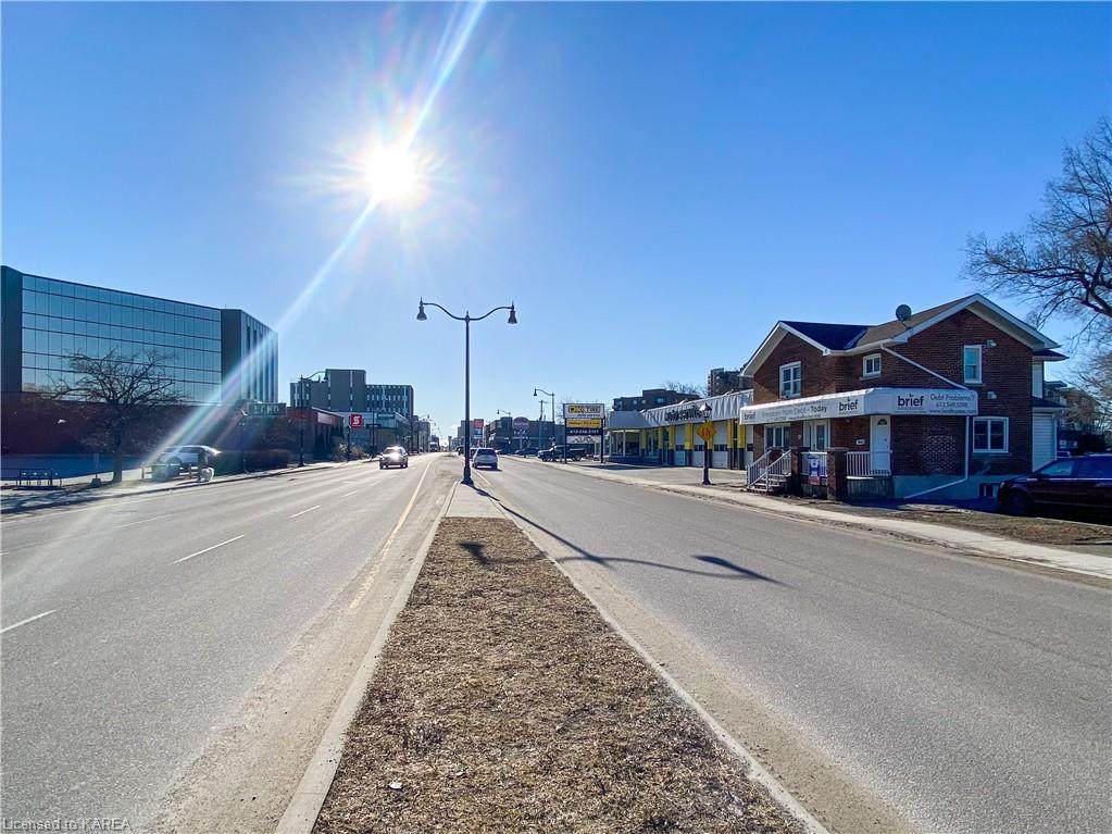 904 Princess Street - Photo 1