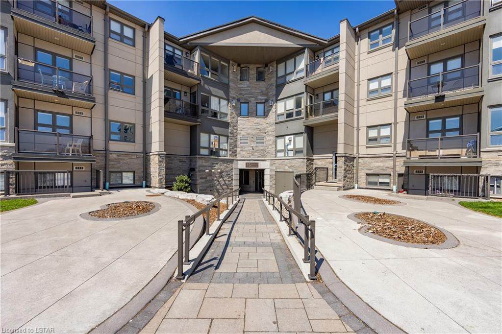 15 Jacksway Crescent - Photo 1