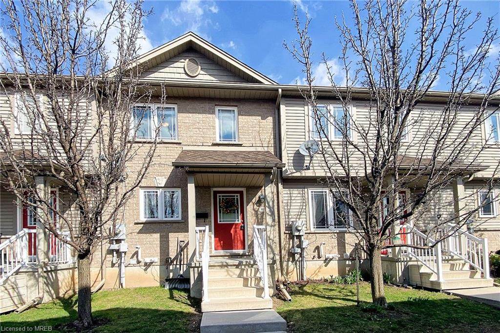 10 Foxglove Crescent - Photo 1