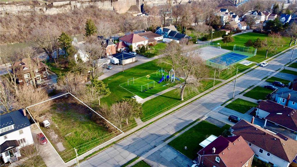 5244 Ontario Avenue - Photo 1