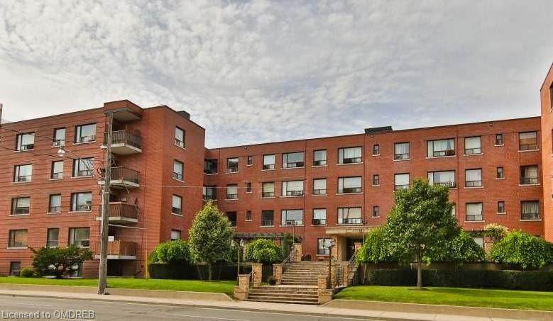 2550 Bathurst Street - Photo 1