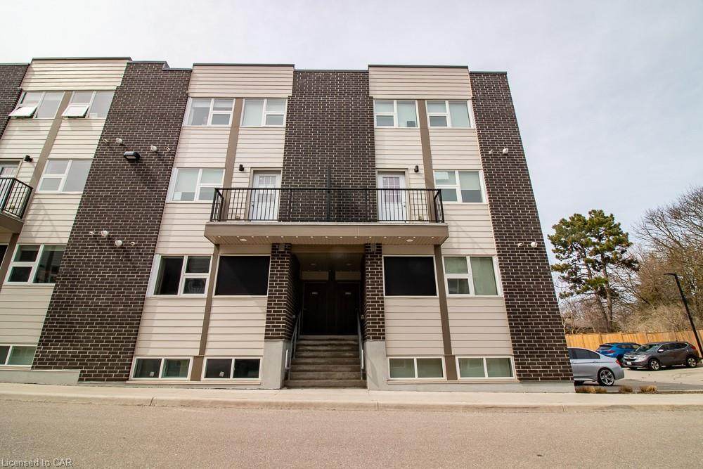 338 Albert Street - Photo 1