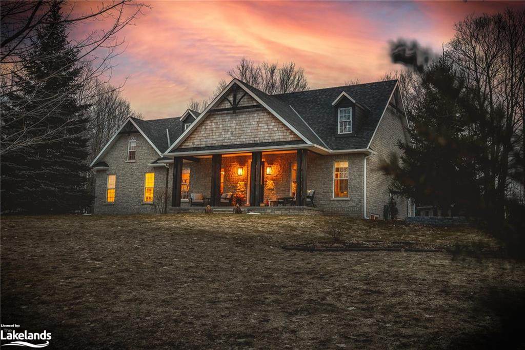 140 Blue Jay Crescent - Photo 1