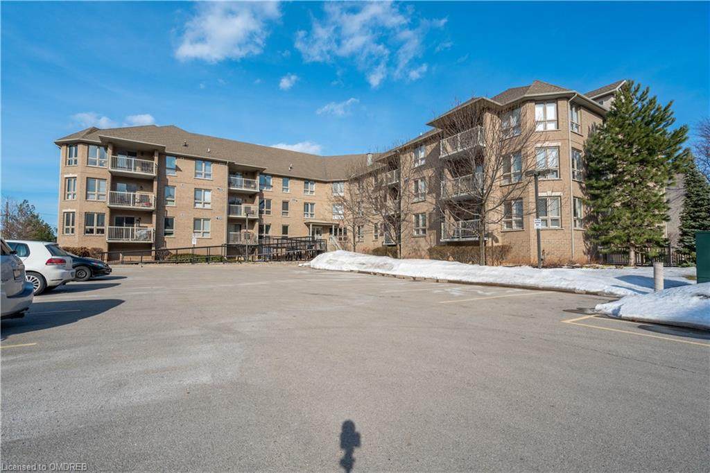 56 Kerman Avenue - Photo 1