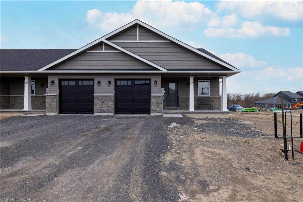 135 Farrington Crescent - Photo 1