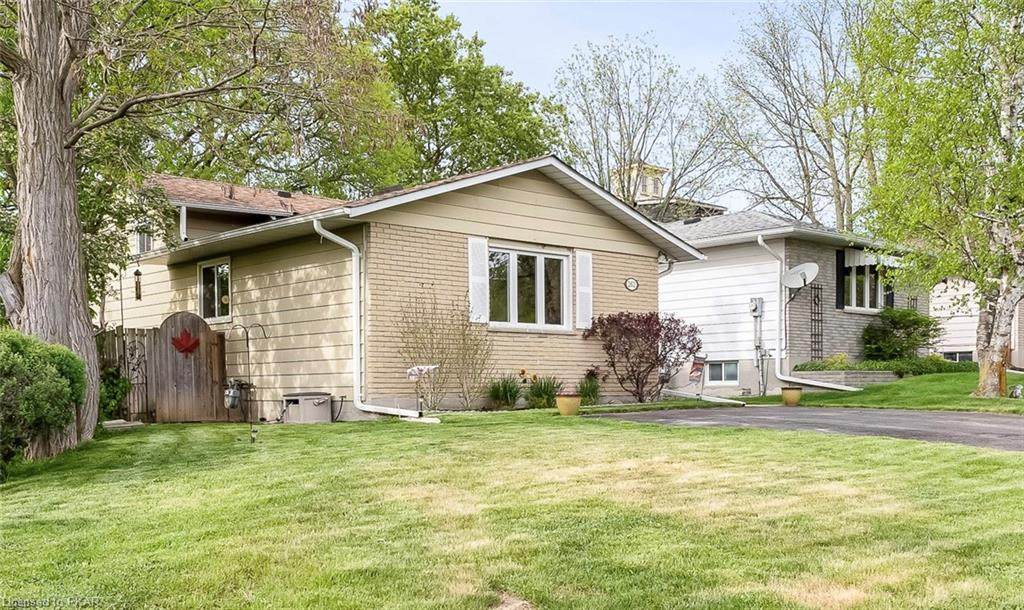 262 Mcfarlane Street - Photo 1