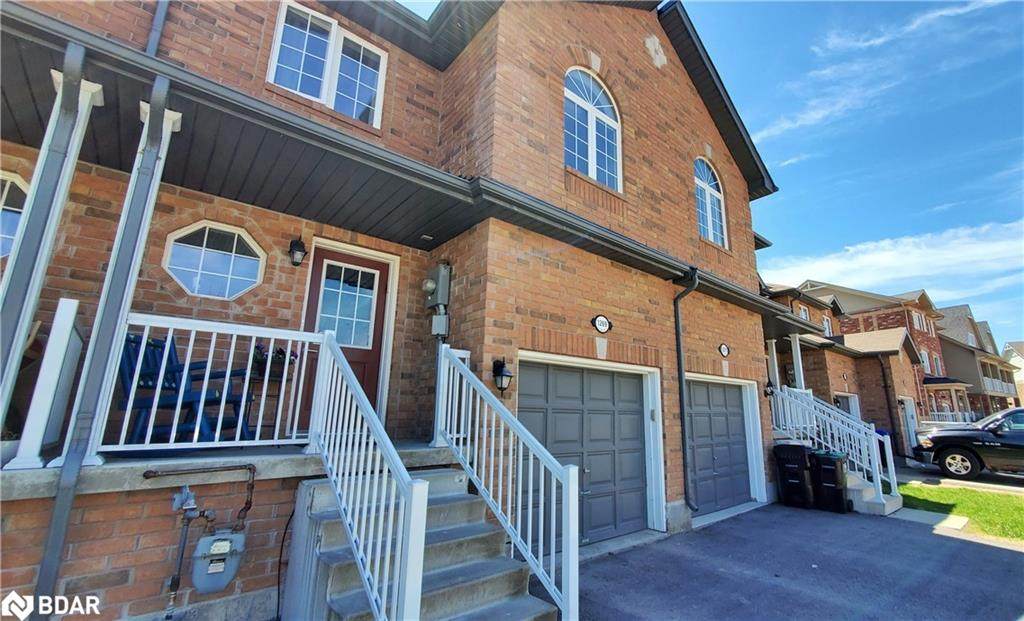 1269 Coleman Crescent - Photo 1