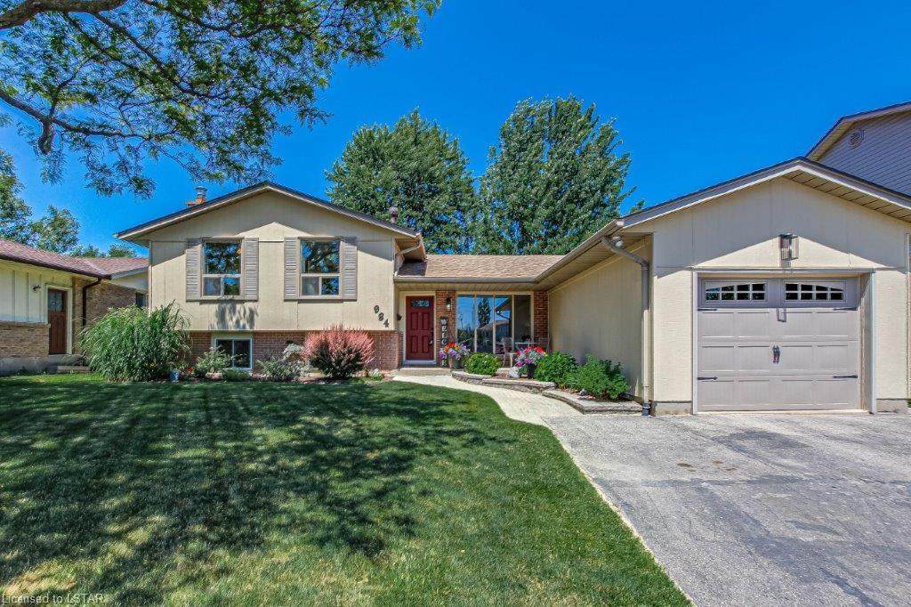 984 Farnham Road - Photo 1
