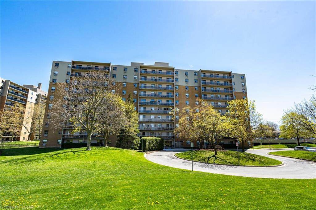 931 Wonderland Road - Photo 1