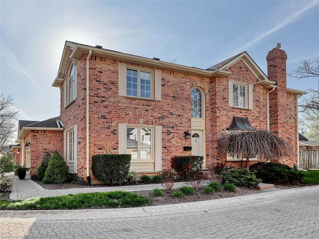 810 Maitland Street - Photo 1