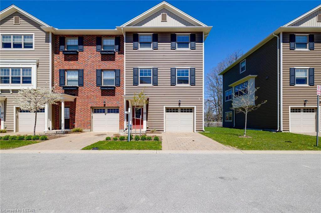 1040 Coronation Drive - Photo 1