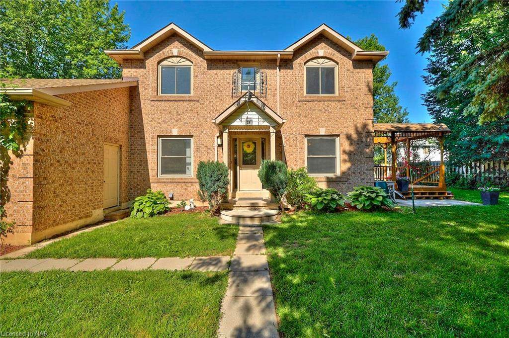 35 Woodside Square - Photo 1