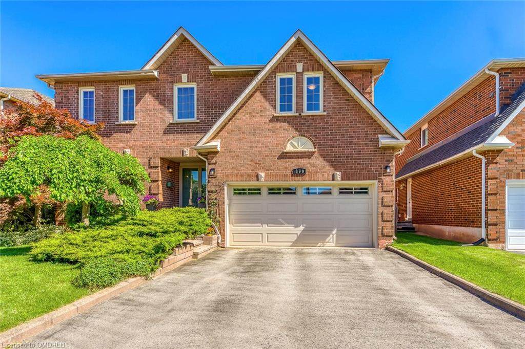370 Callaghan Crescent - Photo 1