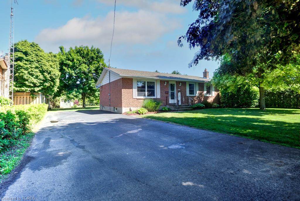 10 Lyndhurst Avenue - Photo 1
