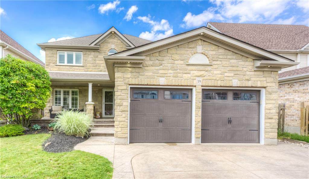 39 Decaro Crescent - Photo 1