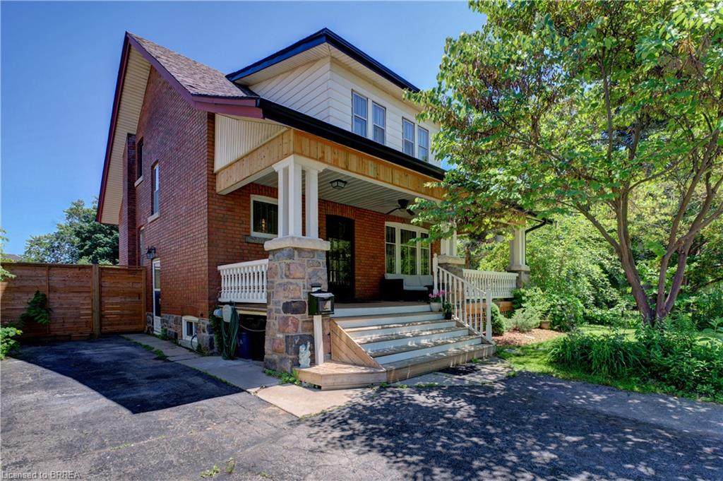 262 Erie Avenue - Photo 1