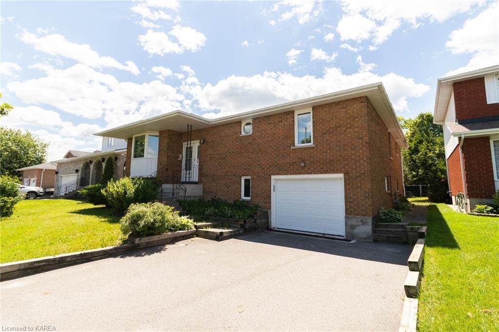 227 Sunrise Crescent - Photo 1