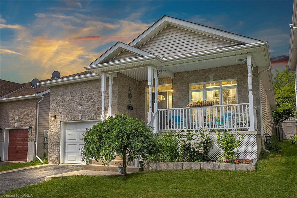 475 Weston Crescent - Photo 1