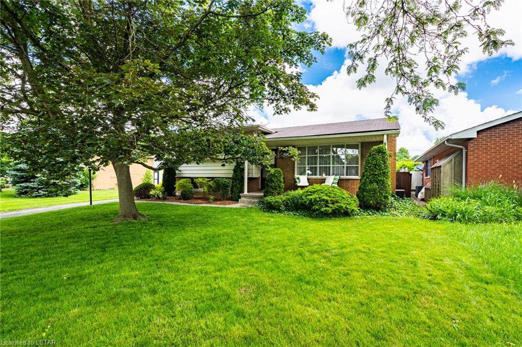 143 Downing Crescent - Photo 1