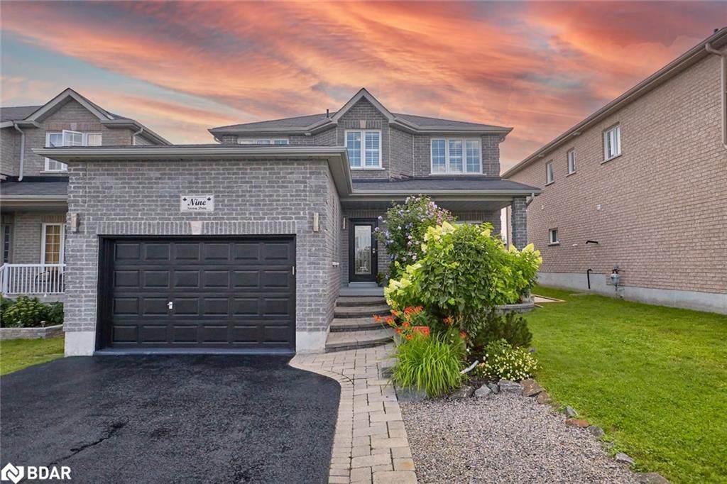 9 Surrey Drive - Photo 1