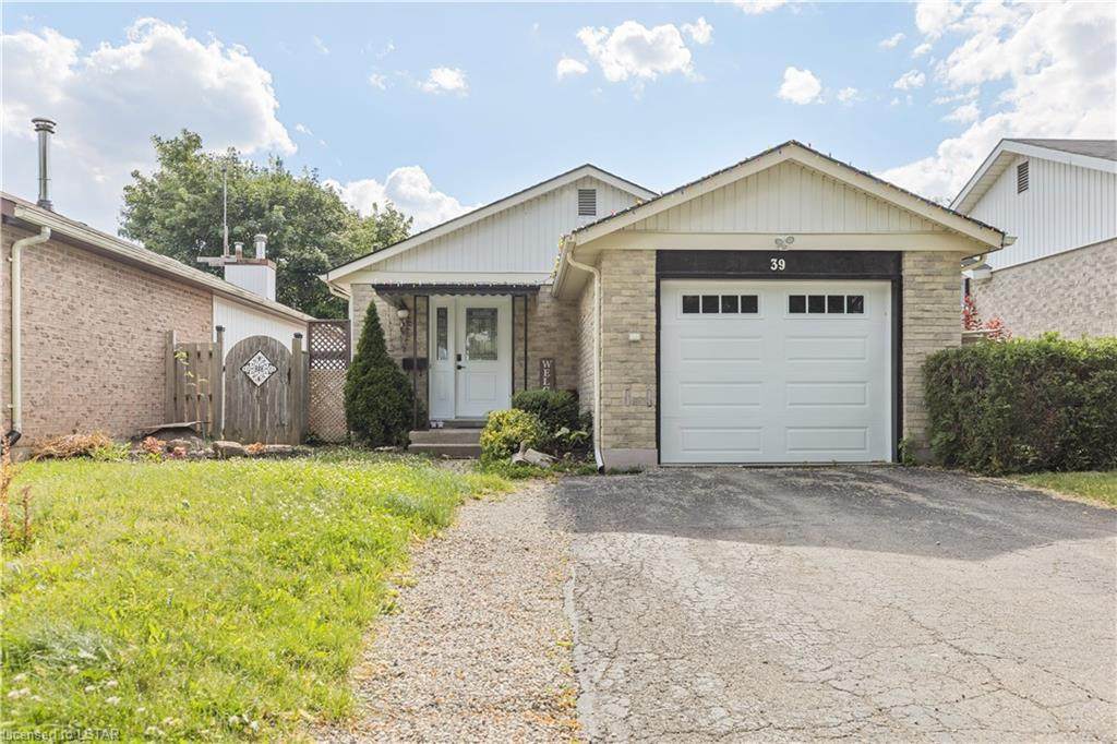 39 Mcmaster Crescent - Photo 1