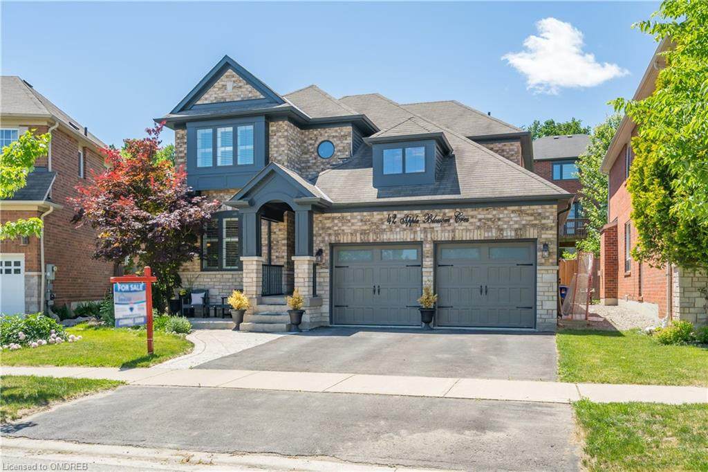 42 Apple Blossom Crescent - Photo 1
